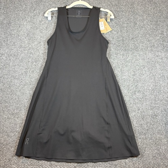 On Running Pants - On Cloud Run Studio Dress Size M Black NWT